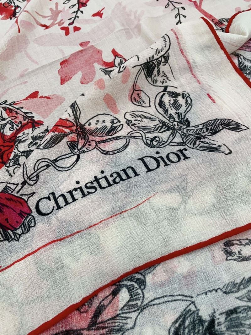 CHRISTIAN DIOR